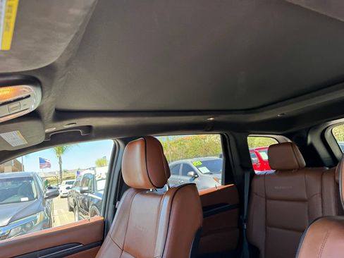 Used 2018 Jeep Grand Cherokee Summit AWD/4WD image 16