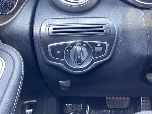 Used 2022 Mercedes-Benz GLC 43 AMG 4MATIC image 25
