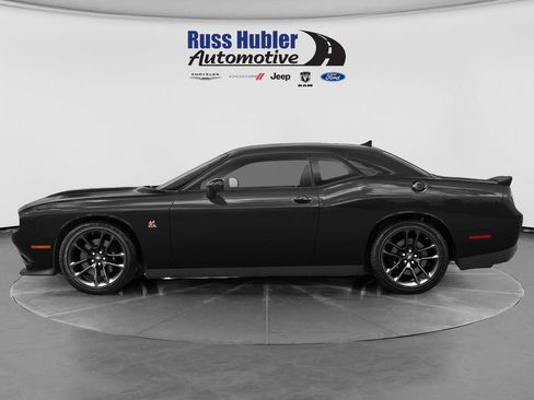 Used 2022 Dodge Challenger R/T Scat Pack RWD image 3