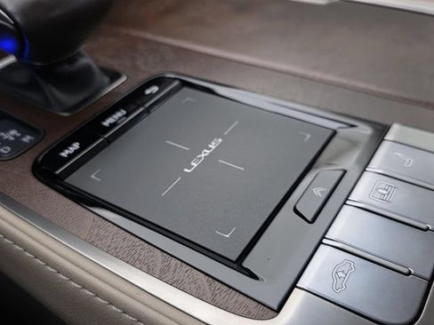 Certified 2020 Lexus LS 500 w/ Interior Upgrade Package RWD image 25