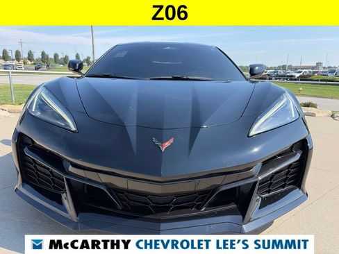 Used 2025 Chevrolet Corvette Z06 RWD image 3