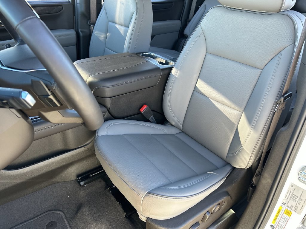 Used 2026 GMC Yukon XL Elevation w/ Elevation Premium Package AWD/4WD image 20