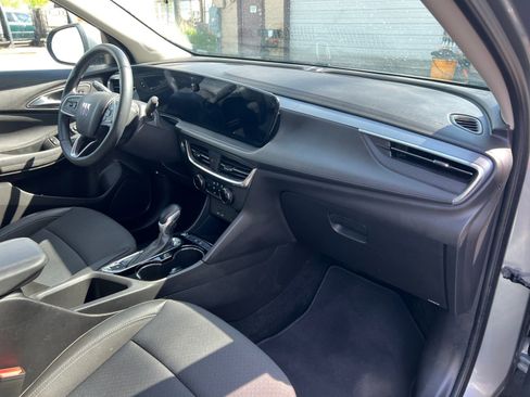 Used 2025 Buick Encore GX Preferred FWD image 16