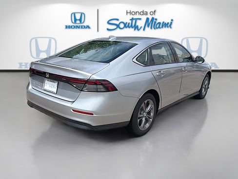 Certified 2023 Honda Accord EX image 7