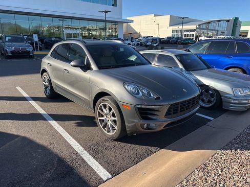 Used 2017 Porsche Macan S image 3