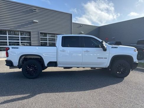 Used 2025 Chevrolet Silverado 2500 LT w/ Trail Boss Package image 4