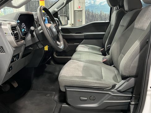 Used 2023 Ford F150 XLT w/ Trailer Tow Package image 12