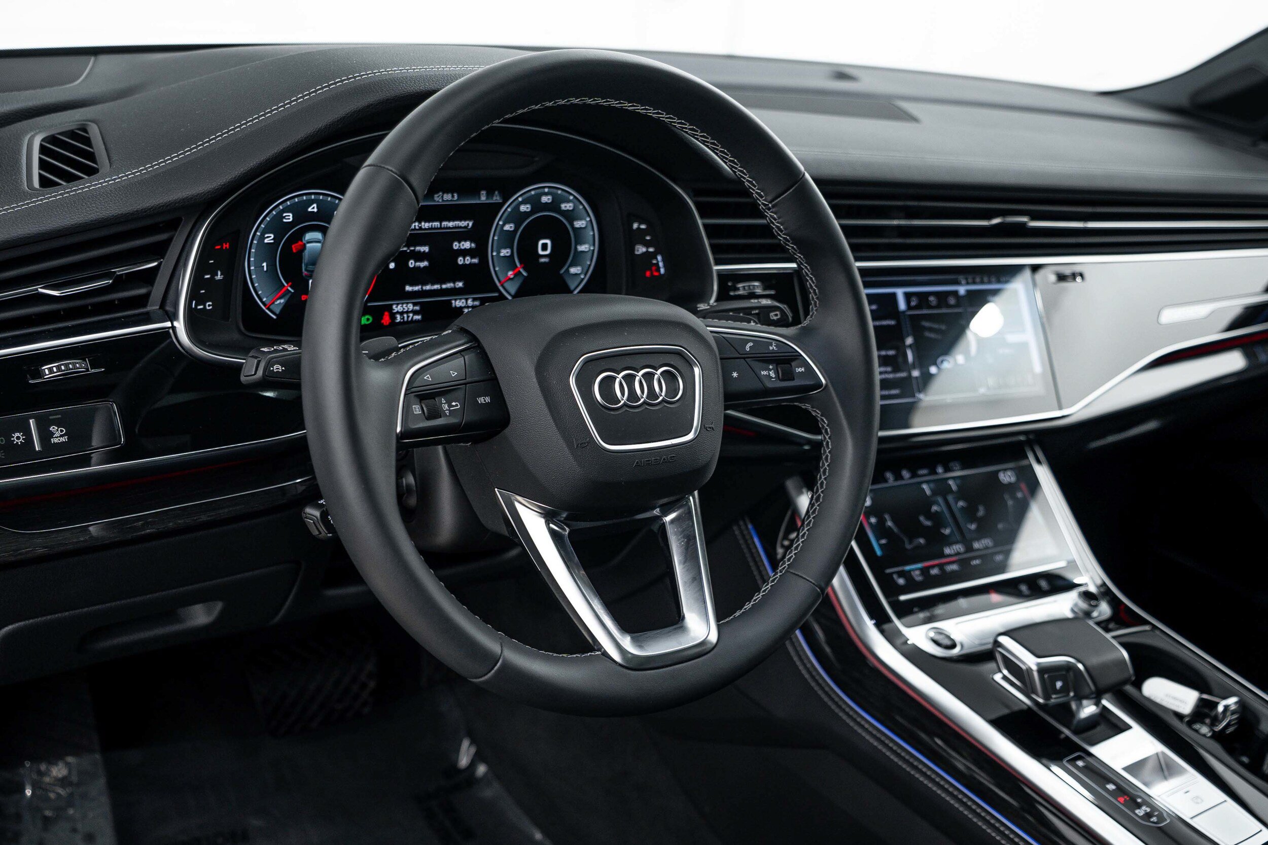Used 2026 Audi Q7 3.0T Premium Plus w/ Premium Plus Package AWD/4WD image 10