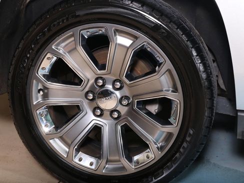 Used 2016 GMC Yukon Denali w/ Open Road Package image 13