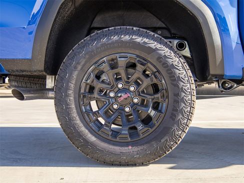 New 2026 GMC Canyon Elevation w/ Convenience Package image 9