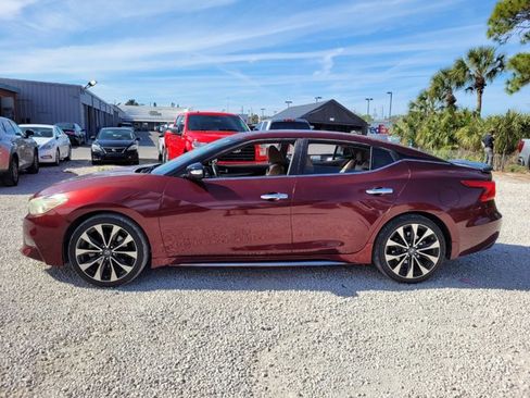 Used 2016 Nissan Maxima SR w/ Interior Lighting Package image 7