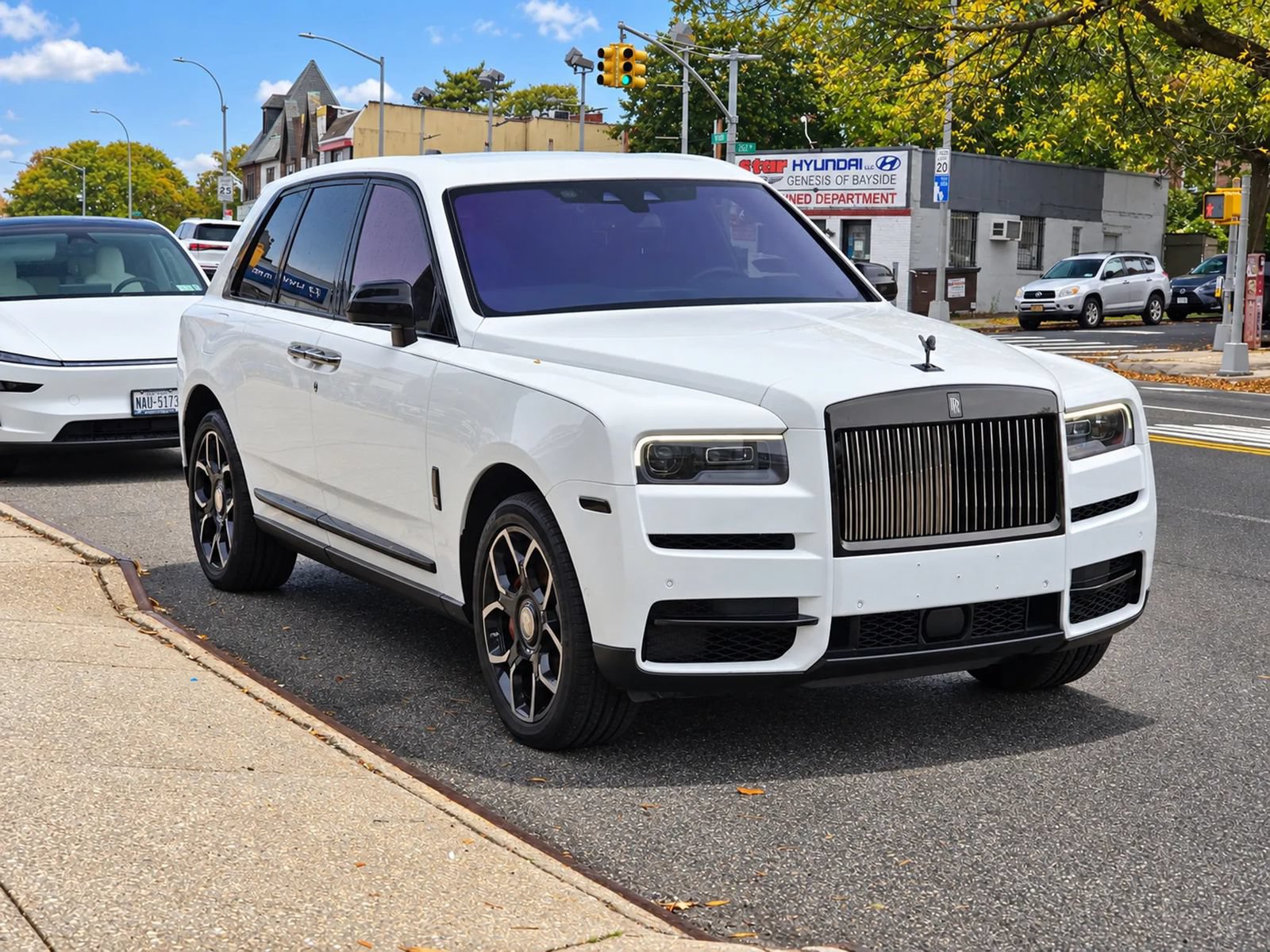 Used 2020 Rolls-Royce Cullinan Black Badge AWD/4WD image 4