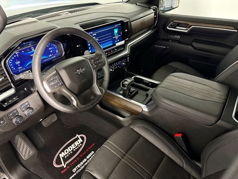 Used 2025 Chevrolet Silverado 1500 High Country w/ Midnight Edition image 15