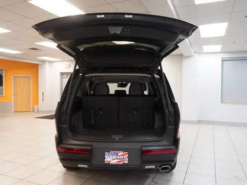 Used 2025 Hyundai Santa Fe SEL AWD/4WD image 9