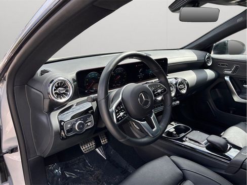Used 2023 Mercedes-Benz CLA 250 4MATIC image 6