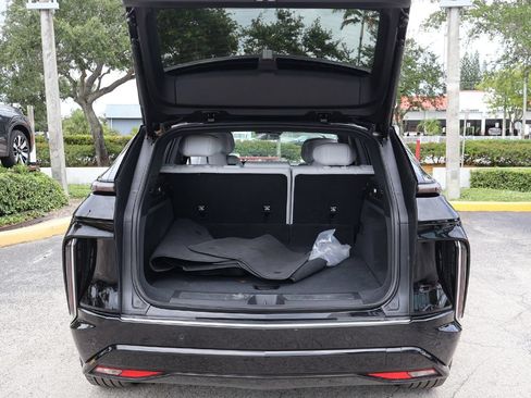 Used 2025 Cadillac Lyriq Luxury RWD image 23