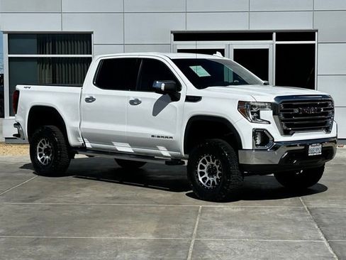 Used 2019 GMC Sierra 1500 SLT w/ SLT Premium Plus Package AWD/4WD image 15