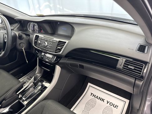 Used 2017 Honda Accord LX image 14