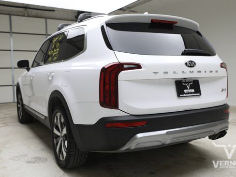 Used 2021 Kia Telluride S FWD image 2