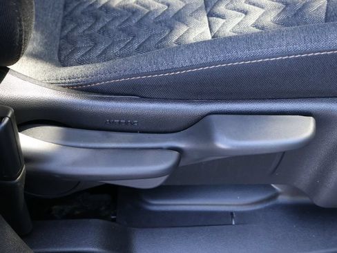 Certified 2024 Chevrolet Equinox LT FWD image 41