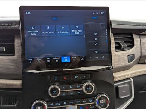 Used 2024 Ford Expedition Limited AWD/4WD image 31