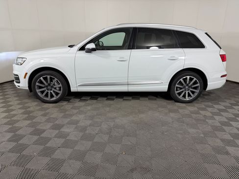 Used 2017 Audi Q7 3.0T Premium Plus w/ Premium Plus Package AWD/4WD image 2
