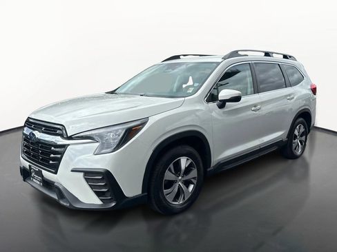 Used 2023 Subaru Ascent Premium w/ Convenience Package AWD/4WD image 7