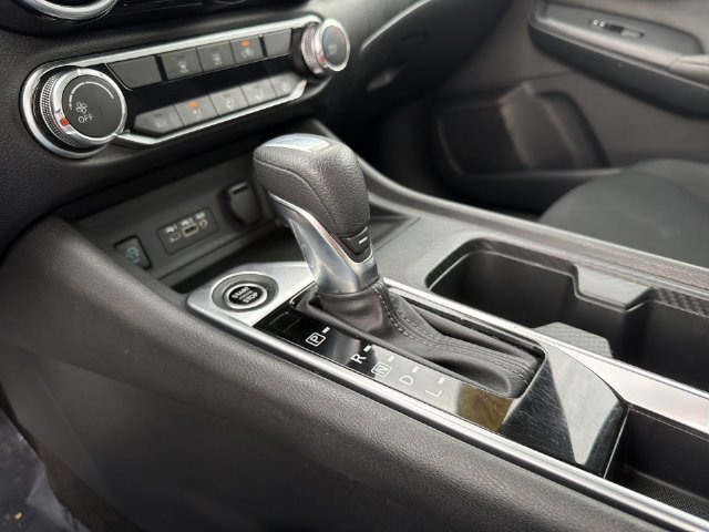Used 2024 Nissan Sentra SV FWD image 26