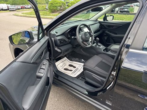 Used 2023 Subaru Outback AWD/4WD image 5