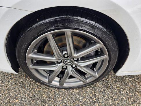 Used 2017 Lexus IS 200t RWD image 9