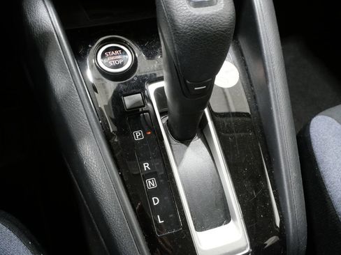 Used 2023 Nissan Versa SV image 21