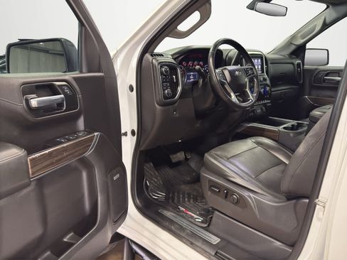 Used 2020 Chevrolet Silverado 1500 LT Trail Boss image 10