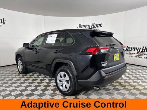 Used 2024 Toyota RAV4 LE FWD image 9
