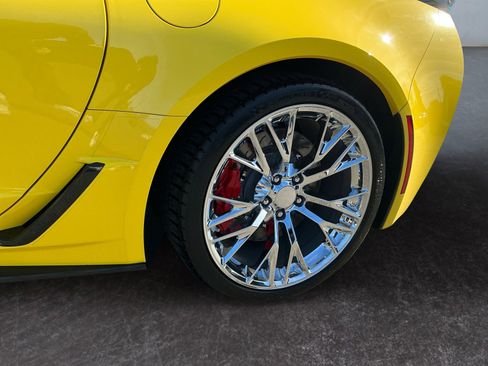 Used 2016 Chevrolet Corvette Z06 w/ 2LZ Preferred Equipment Group image 9