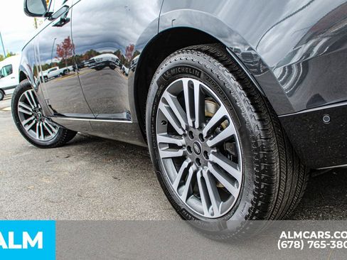 Used 2023 Land Rover Range Rover SE image 15
