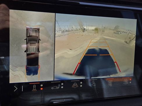 Used 2024 GMC Sierra 1500 AT4 w/ Technology Package image 17