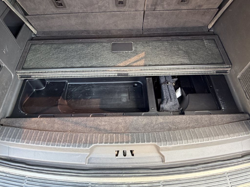 Used 2018 Ford Expedition Max XLT w/ Equipment Group 202A AWD/4WD image 14