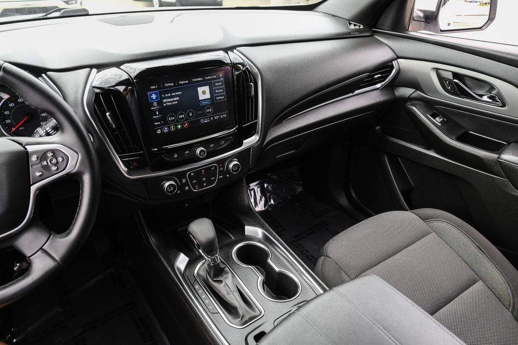 Used 2023 Chevrolet Traverse LT AWD/4WD image 23