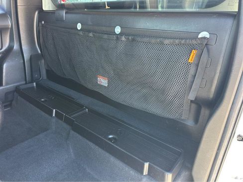 Used 2022 Toyota Tacoma SR RWD image 9