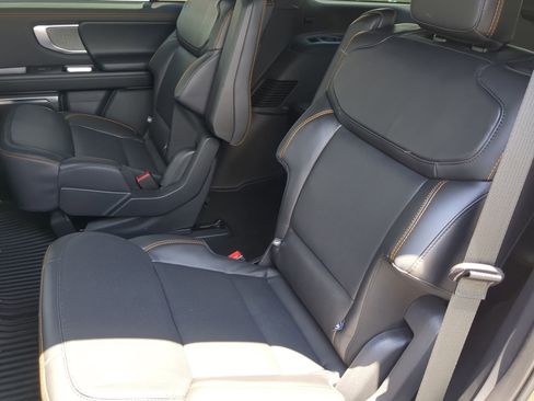 Used 2025 Ford Expedition Tremor AWD/4WD image 47