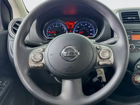 Used 2014 Nissan Versa SV w/ Convenience Package image 17