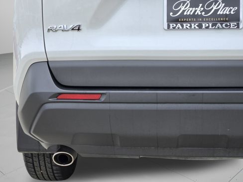 Used 2024 Toyota RAV4 XLE Premium image 39