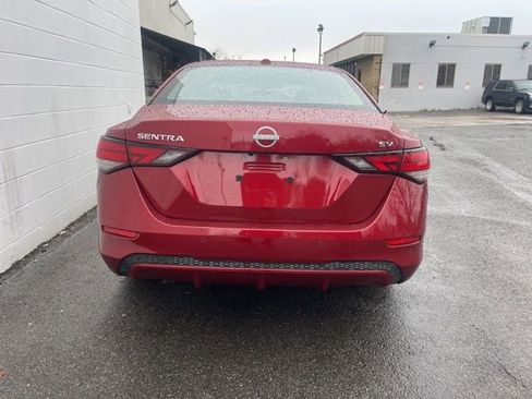 Used 2022 Toyota Corolla LE image 10