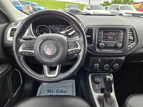 Used 2018 Jeep Compass Latitude AWD/4WD image 17