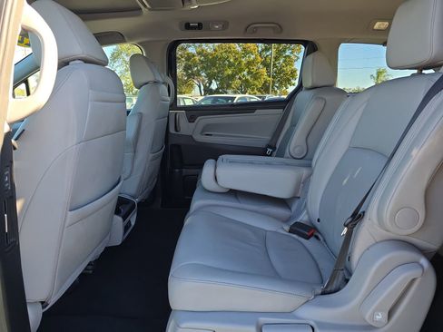 Used 2022 Honda Odyssey Touring image 13