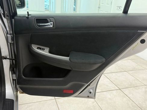 Used 2004 Honda Accord EX image 20