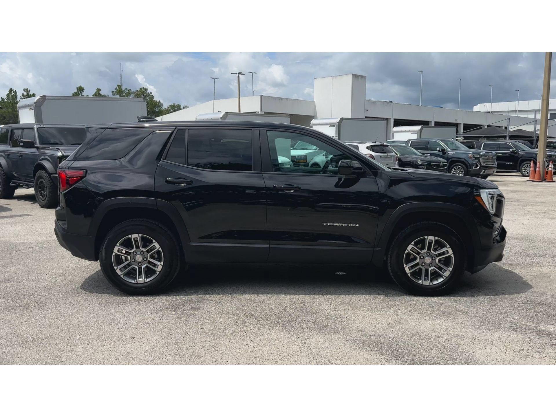 Certified 2026 GMC Terrain Elevation FWD image 9