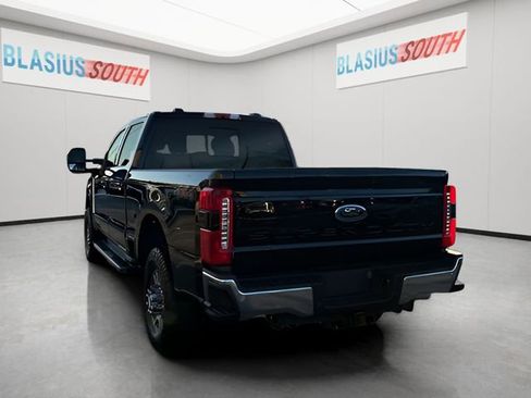 Used 2023 Ford F350 Lariat image 5