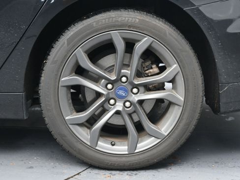 Used 2018 Ford Fusion SE w/ Equipment Group 201A image 21