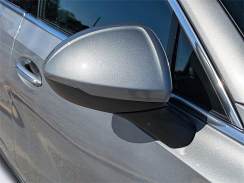 Used 2023 Buick Envision Essence image 11